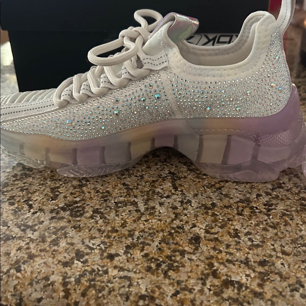 Steve Madden Maxima Rhinestone Sneakers Size 3 NWOT - Picture 8 of 8